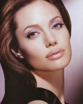 По-млада актриса ще замени Анджелина Джоли  в „Особено опасен – 2“