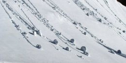 Как вятърът завива сняг на рулони (фото)