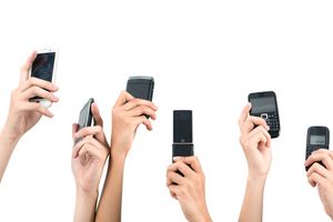 11 мобилни апарата могат да блокират GSM – мрежата на цял мегаполис
