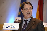 Десният кандидат Никос Анастасиадис е избран за президент на Кипър