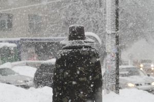 Украинската столица Киев е блокирана от сняг