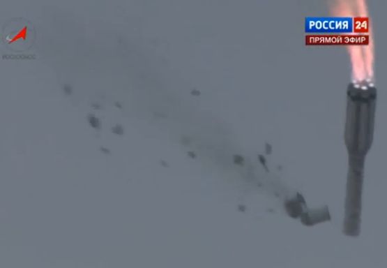 Руска ракета „Протон – М“ с три сателита се взриви на старта (видео)