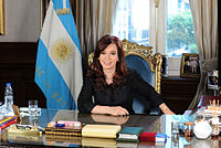Президентът на Аржентина Кристина Киршнер се лекува от травма на мозъка