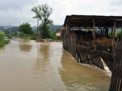 Колко пари поиска България от ЕС за наводненията, пита Джамбазки