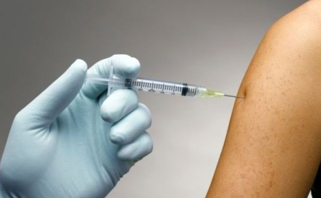 След фатална ваксина: Малката Лили издъхна в страшни мъки