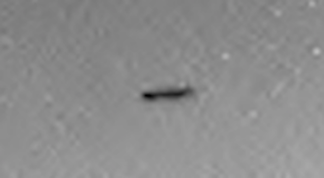 Curiosity засне на Марс черен дискообразен НЛО