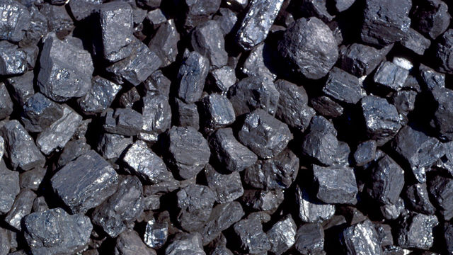 Горим  въглища с много пепел, която влиза дълбоко в дробовете