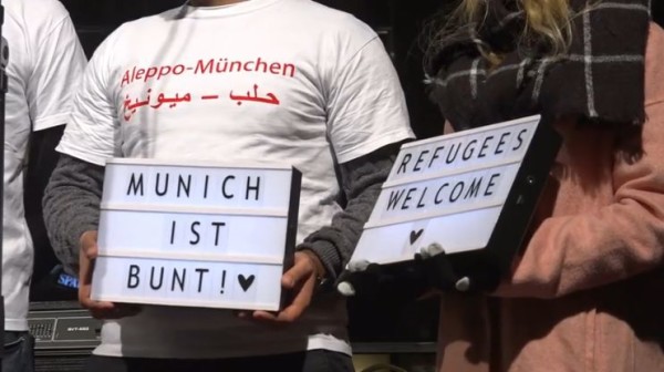 В Мюнхен хиляди хора излязоха на митинг за солидарност с  мигрантите (видео)
