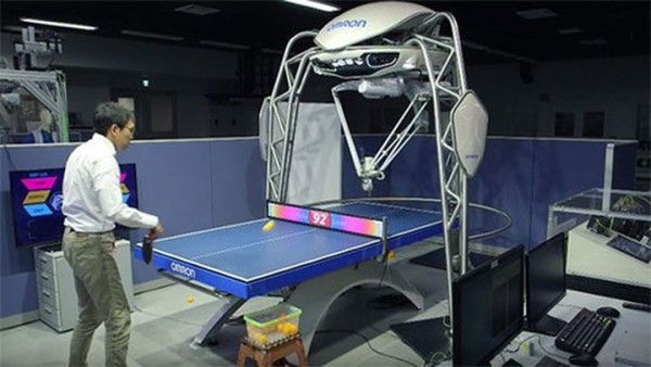 Робот, който умее да играе тенис на маса, е създаден в Япония (видео)