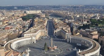 Ватиканa заплаши, че ще уволнява служители, отказали да се ваксинират срещу коронавирус